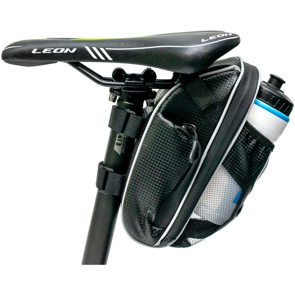 BIB-023-velosumka-pod-sedlo-s-otdelenie-pod-butyilku-chernyiy-s-belyim-BRAVVOS-AZ-400-2-7118-1980x1360