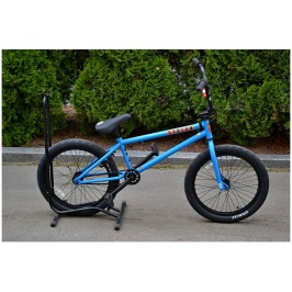 StolenCASINO20.252022MATTEMETALLICBLUE_1-800x800[1]