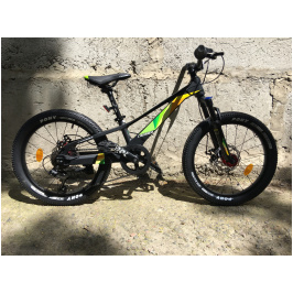 3196835779_w640_h640_3196835779[1]