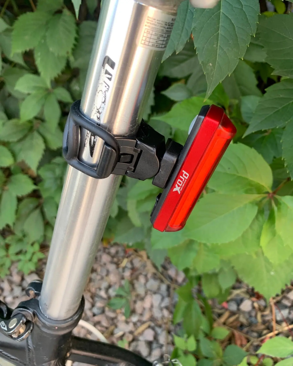 фото - Фара задня ProX T Zeta Cob Led 40 Lm 500 mAh USB, червона (A-O-B-P-0422)