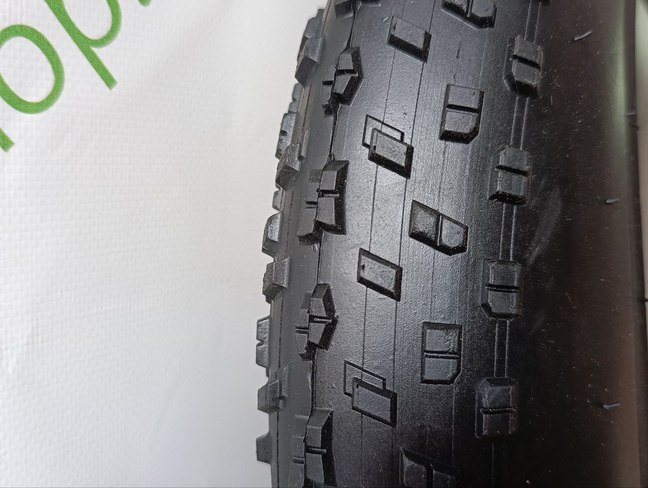 Покрышка Baolun FAT 20x4,00 BL-772